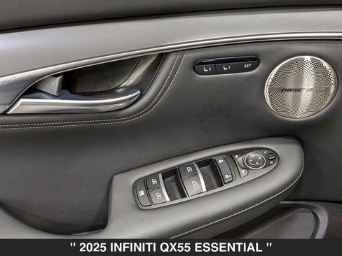 Used 2025 INFINITI QX55 Essential w/ Accent Package AWD/4WD image 13