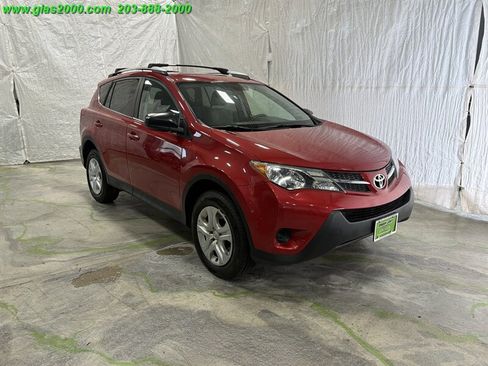 Used 2013 Toyota RAV4 LE AWD/4WD image 2