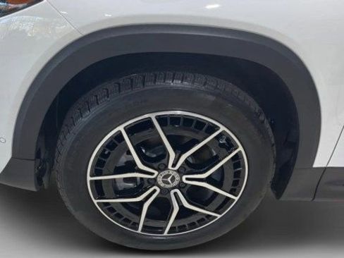 Used 2023 Mercedes-Benz EQB 300 4MATIC w/ AMG Night Package image 21