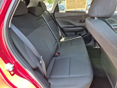 Used 2025 Hyundai Kona SEL FWD image 30