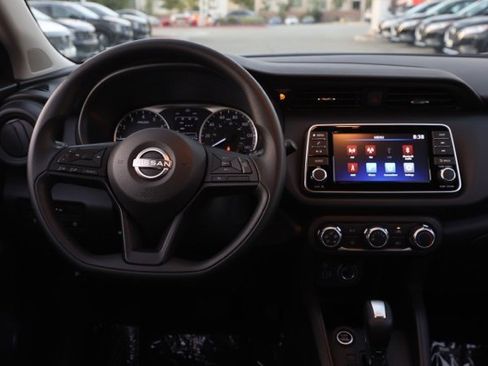 New 2025 Nissan Kicks Play S image 22