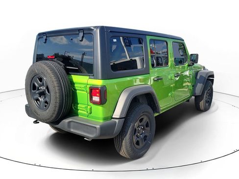 Used 2025 Jeep Wrangler Unlimited Sport AWD/4WD image 4