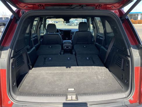 Used 2024 GMC Acadia Elevation image 13