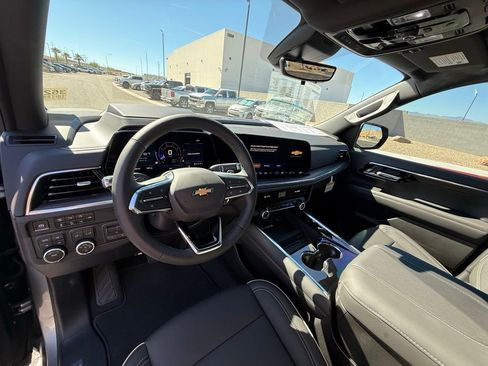 New 2026 Chevrolet Suburban Premier image 27