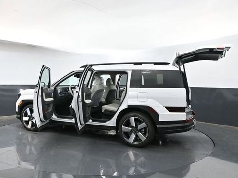 Used 2025 Hyundai Santa Fe Limited image 40