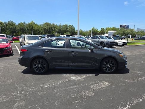 Used 2024 Toyota Corolla SE FWD image 4