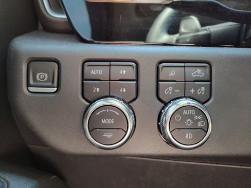 Used 2023 GMC Sierra 1500 SLT w/ SLT Premium Package AWD/4WD image 21