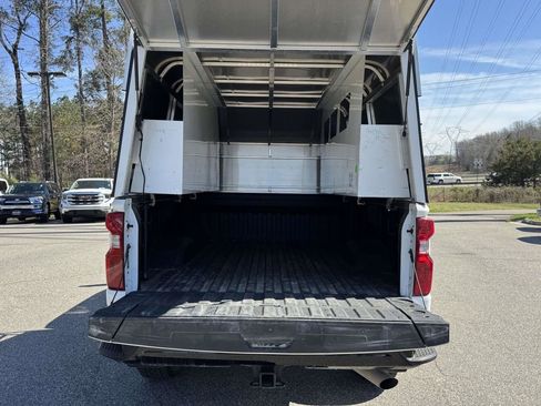 Used 2025 Chevrolet Silverado 2500 Custom w/ Custom Convenience Package image 17