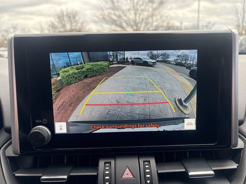 Used 2023 Toyota RAV4 XLE Premium image 16