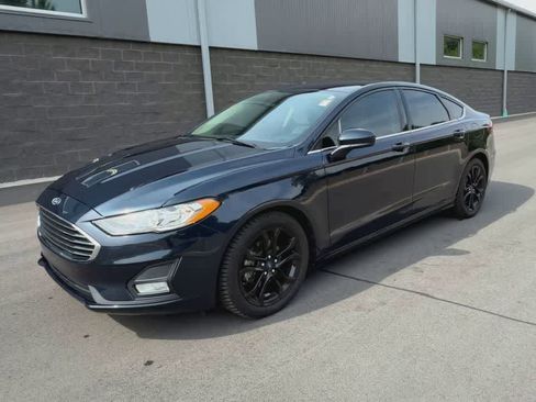 Used 2020 Ford Fusion SE w/ Equipment Group 151A FWD image 4