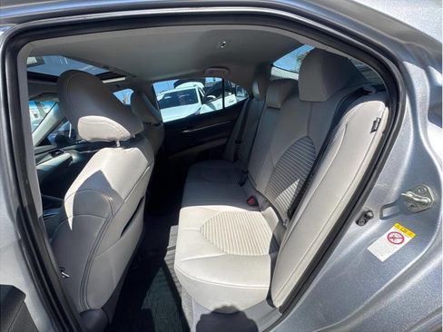 Used 2018 Toyota Camry SE w/ Audio Package FWD image 27