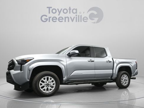 Certified 2025 Toyota Tacoma SR5 image 2