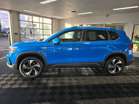 Used 2024 Volkswagen Taos SE image 7