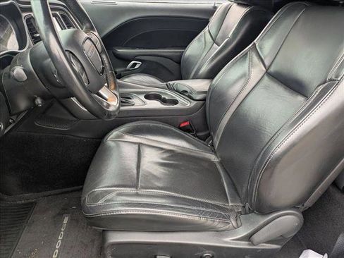 Used 2016 Dodge Challenger SXT Plus image 13