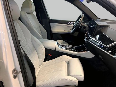 Used 2024 BMW X5 xDrive50e w/ Executive Package AWD/4WD image 8