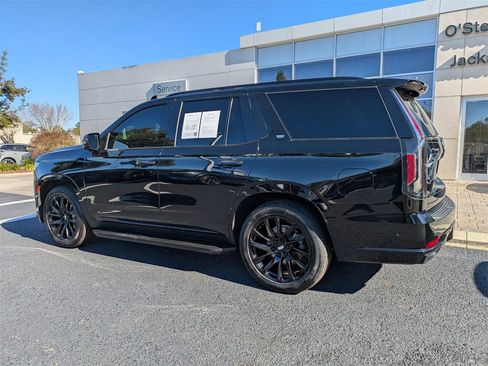 Used 2023 Cadillac Escalade Sport Platinum w/ LPO, ONYX Package image 4