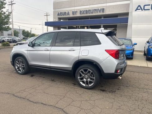 Used 2023 Honda Passport EX-L image 9