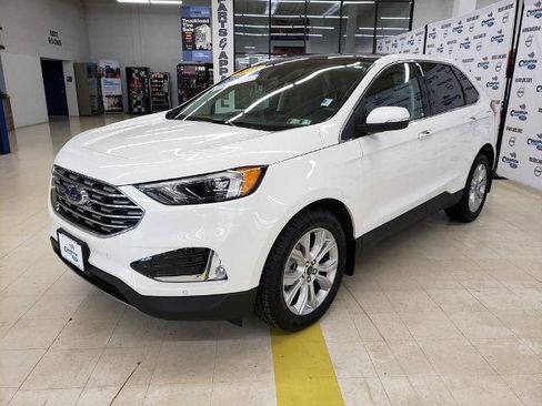 Certified 2023 Ford Edge Titanium AWD/4WD image 3