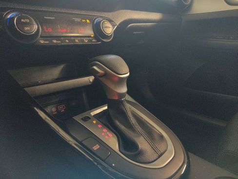 Used 2019 Kia Forte LXS FWD image 26