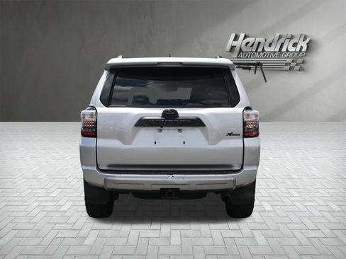 Used 2020 Toyota 4Runner TRD Off-Road Premium w/ Moonroof Package AWD/4WD image 9