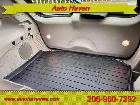 Used 2011 Jeep Grand Cherokee Laredo AWD/4WD image 11