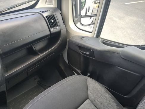 Used 2021 RAM ProMaster 2500 FWD image 18