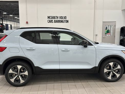 Used 2026 Volvo XC40 B5 Plus w/ Protection Package Premier image 4
