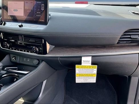 New 2026 Nissan Rogue Platinum w/ Platinum Premium Package AWD/4WD image 16