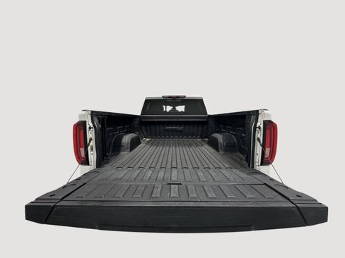 Used 2021 GMC Sierra 1500 AT4 w/ Technology Package AWD/4WD image 24