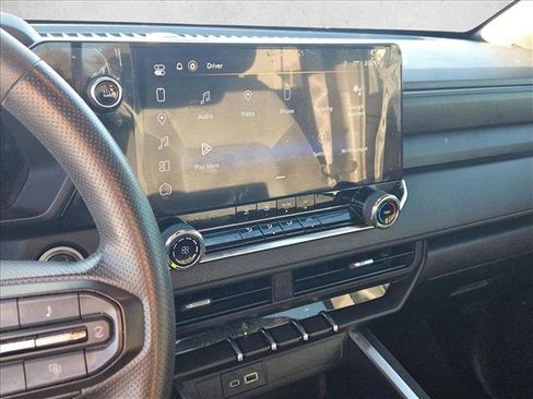 Used 2023 Chevrolet Colorado Trail Boss w/ Technology Package image 12