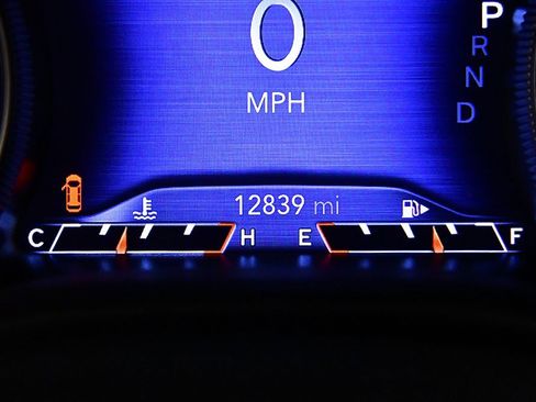 Used 2019 Jeep Cherokee Limited image 16