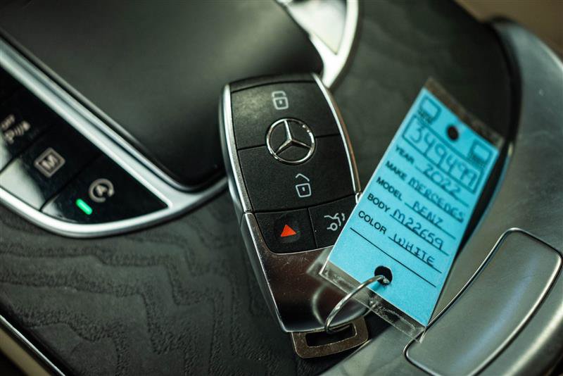Used 2022 Mercedes-Benz GLC 300 4MATIC w/ Multimedia Package Lite image 21