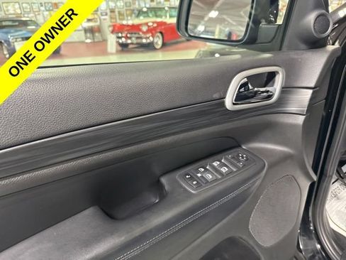 Used 2020 Jeep Grand Cherokee Laredo w/ Laredo X Package AWD/4WD image 13