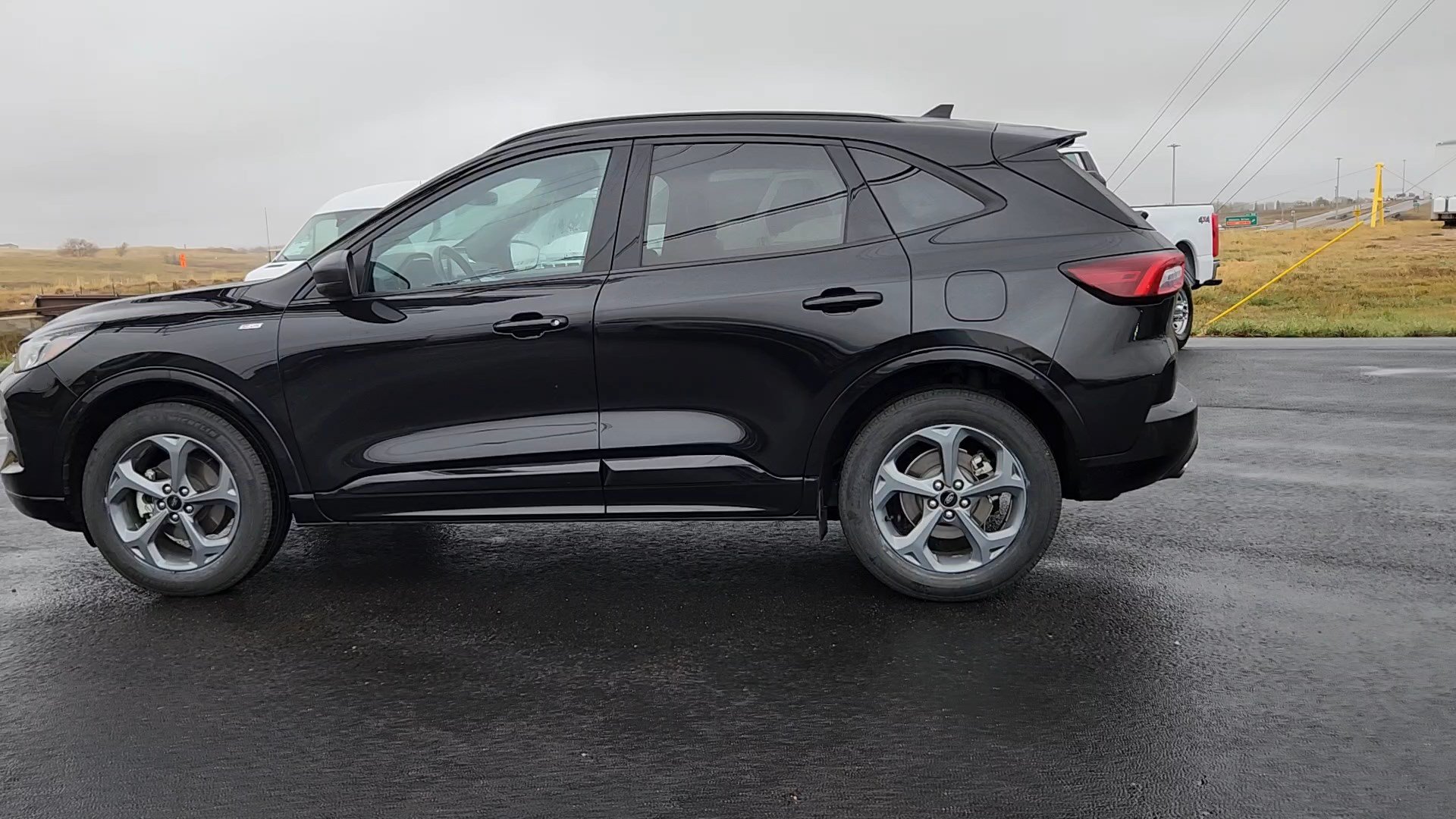 Certified 2023 Ford Escape ST-Line AWD/4WD image 3