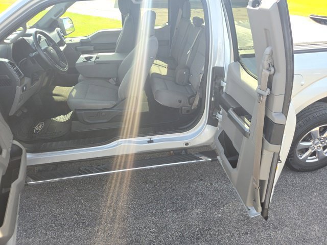 Used 2019 Ford F150 XLT w/ Equipment Group 302A Luxury AWD/4WD image 10
