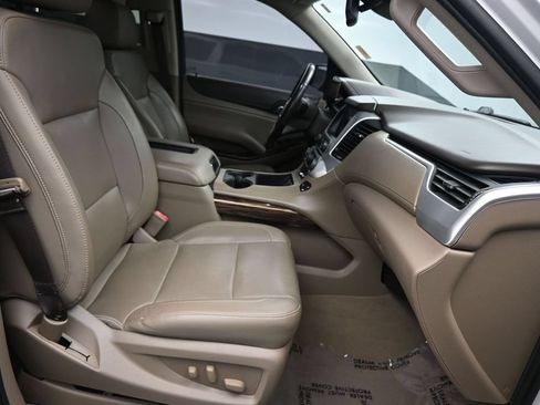 Used 2020 GMC Yukon SLT RWD image 10