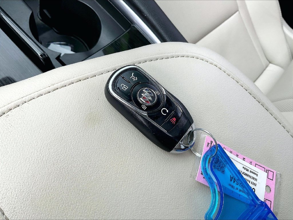 Used 2023 Buick Enclave Essence w/ Experience Buick Package AWD/4WD image 29