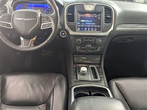 Used 2021 Chrysler 300 Touring L image 24