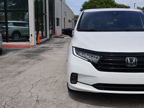 Used 2023 Honda Odyssey Sport image 13