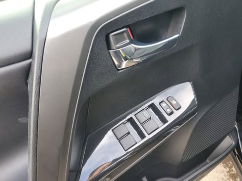 Used 2018 Toyota RAV4 SE w/ Power Extra Value Package image 9