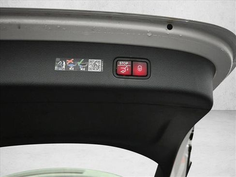 Certified 2025 Mercedes-Benz GLC 300 4MATIC image 24