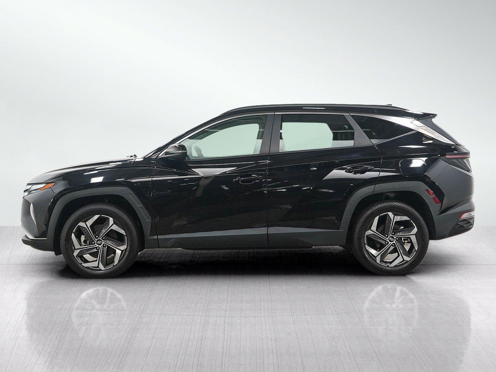 Used 2024 Hyundai Tucson SEL w/ Convenience Package AWD/4WD image 2