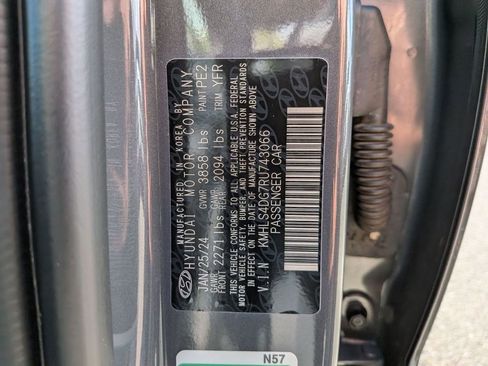 Certified 2024 Hyundai Elantra SEL w/ Convenience Package image 35