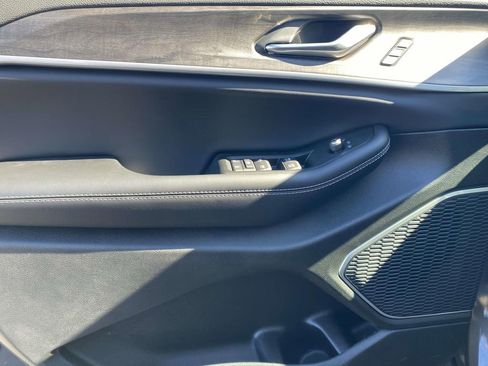 New 2026 Jeep Grand Cherokee Limited w/ Luxury Tech Group II image 12