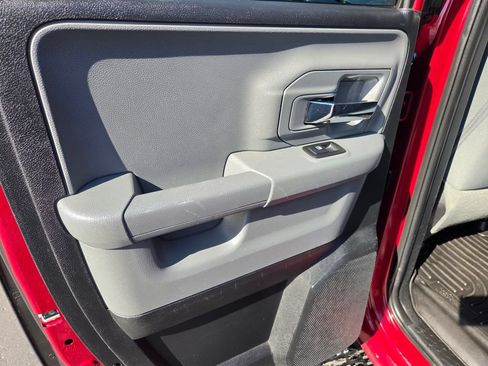 Used 2014 RAM 1500 Classic SLT w/ Remote Start & Security Group AWD/4WD image 21