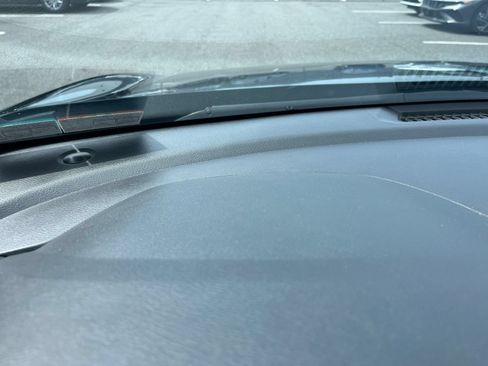 Used 2025 Nissan Sentra SV FWD image 33