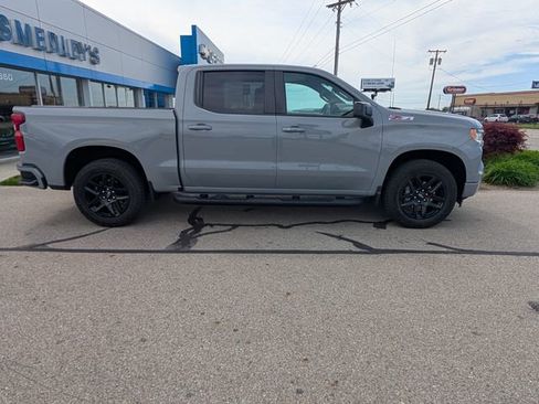 Used 2024 Chevrolet Silverado 1500 RST w/ Convenience Package II AWD/4WD image 2