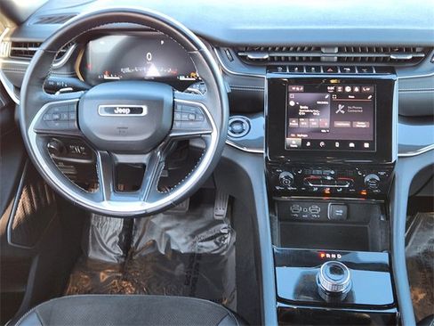 Used 2022 Jeep Grand Cherokee Altitude image 27