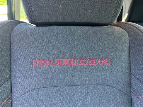 Certified 2025 Jeep Wrangler Unlimited Rubicon AWD/4WD image 39