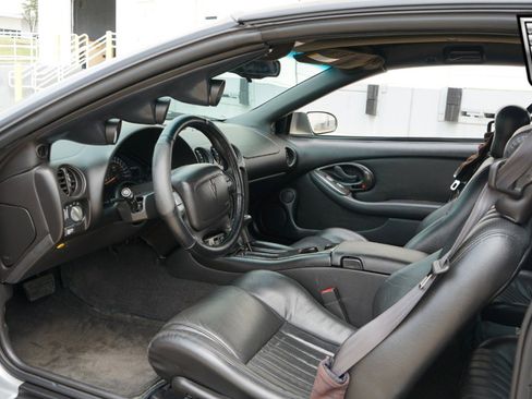 Used 2000 Pontiac Firebird Formula w/ Security Pkg image 11